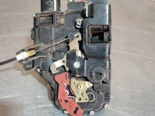 замок двери задней левой Audi A6 4B/C5 [рестайлинг] C5 2002, универсал