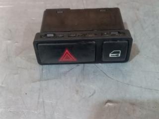 кнопка аварийной сигнализации BMW 3 серия E46 (1997 - 2003), 61318468920