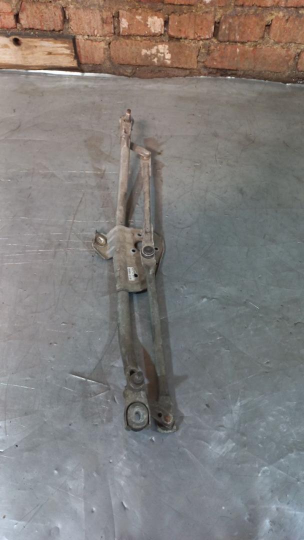 механизм стеклоочистителя (трапеция дворников) Audi A6 4B/C5 C5 2000, 4B1955023E, 512011700 - фото №1