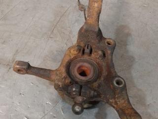 кулак поворотный левый Volvo V70 1 поколение (1997 - 2000)