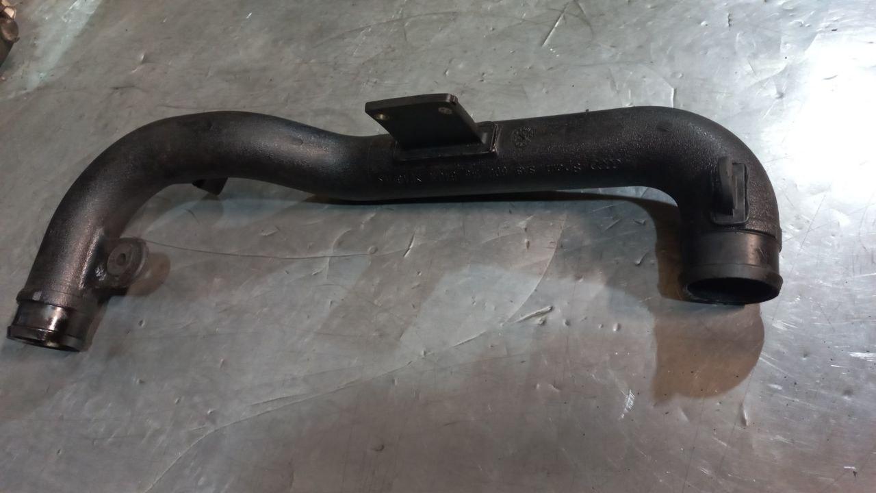 патрубок интеркулера Audi A6 4B/C5 (1997 - 2001), 1.9 л., дизель, 8D0145840M - фото №1
