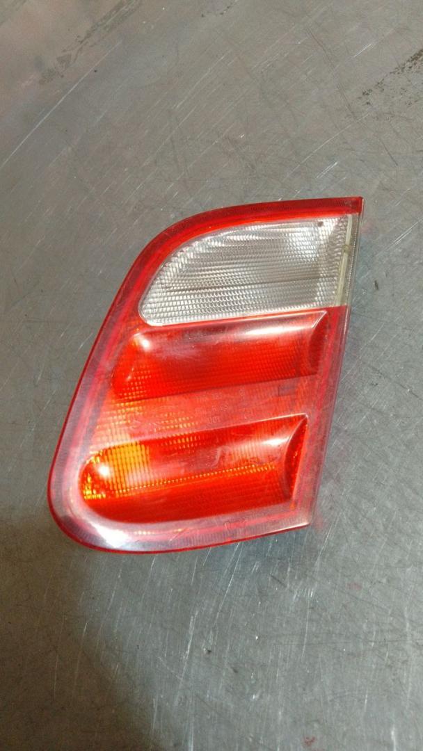 фонарь крышки багажника правый Mercedes-Benz CLK-Класс W208/A208 (1997 - 1999) - фото №1