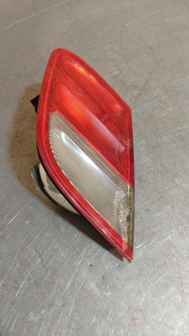 фонарь крышки багажника левый Mercedes-Benz CLK-Класс W208/A208 (1997 - 1999) - фото №1