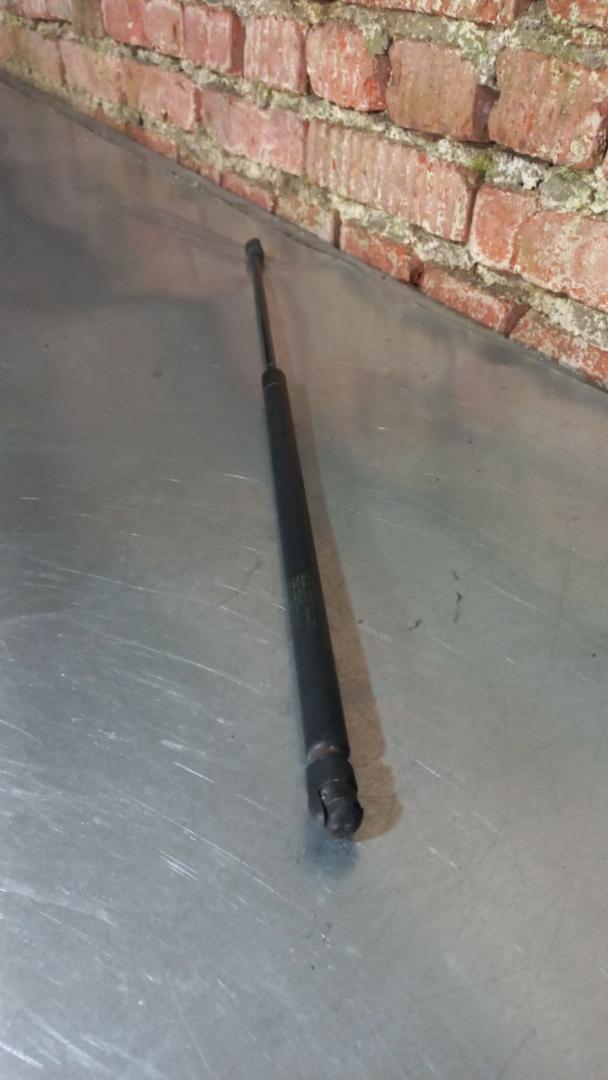 амортизатор крышки багажника (3-5 двери) Mercedes-Benz M-Класс W163 (1997 - 2001), A1637400345, 1637400345 - фото №1