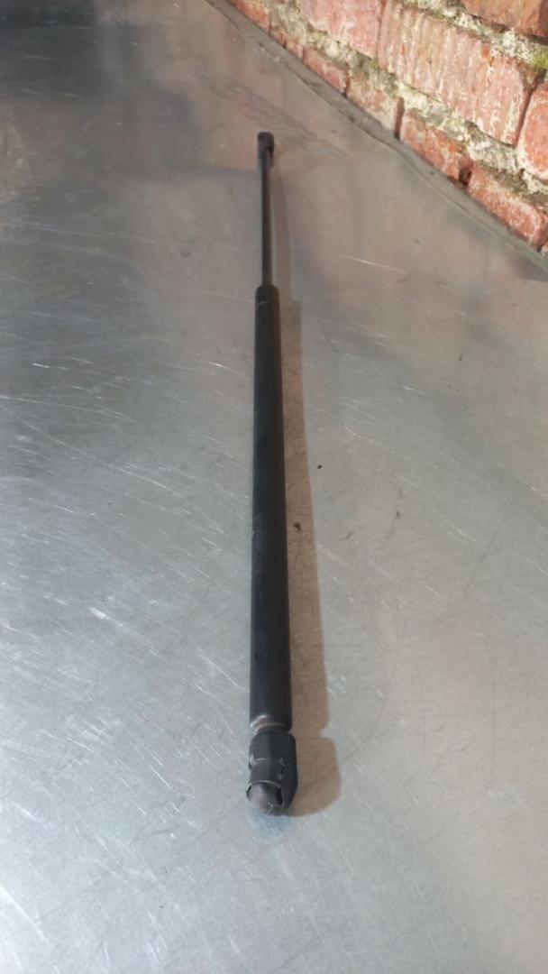 амортизатор крышки багажника (3-5 двери) Mercedes-Benz M-Класс W163 (1997 - 2001), A1637400345, 1637400345 - фото №1