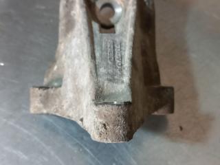 кронштейн двигателя Volvo S70 1 поколение (1997 - 2000), 2.4 л., бензин, 9434202