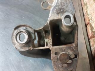 кронштейн двигателя Audi A6 Allroad Quattro C5 (2000 - 2006), 2.5 л., дизель, АКПП, 4Z7199351