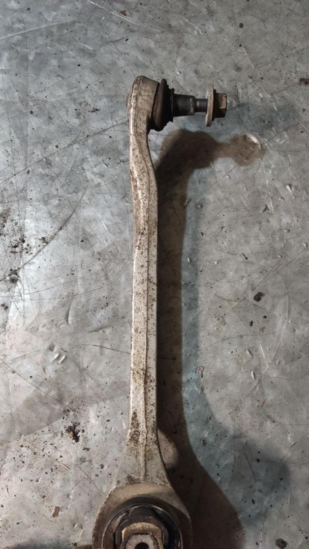 рычаг передний левый Volkswagen Passat B5 (1996 - 2001) - фото №1