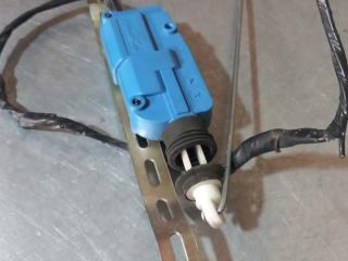 активатор (привод) замка двери Mazda 3 BK 2005, седан