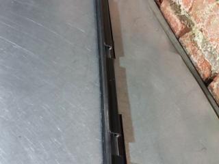 Уплотнитель стекла Volkswagen Golf 4 поколение 2000, 1J4837472B