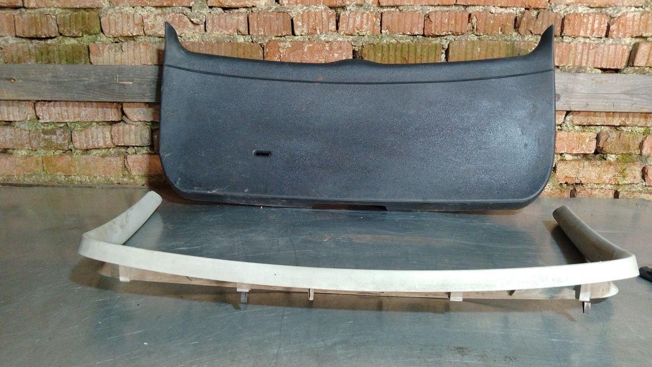 обшивка крышки багажника Skoda Fabia 1 поколение (6Y) (1999 - 2004), универсал - фото №1