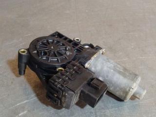 моторчик стеклоподъемника задний левый Audi A6 4B/C5 C5 2000, 4B0959801B