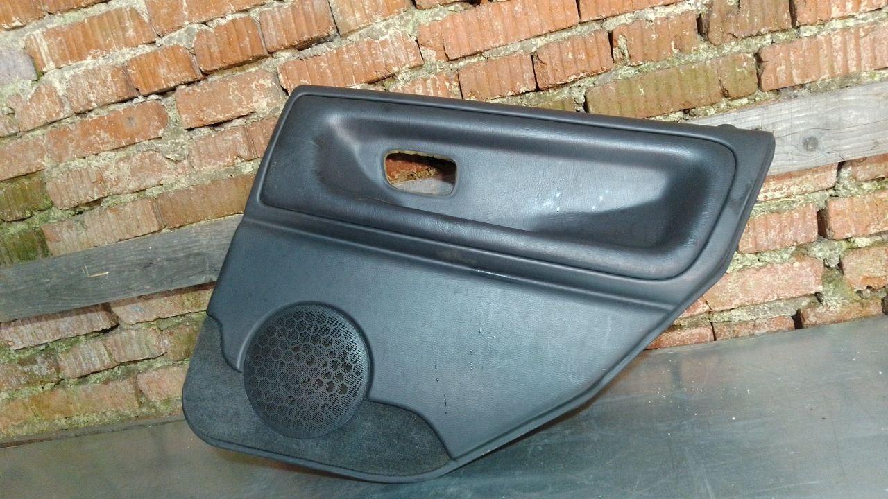 обшивка двери задняя правая Volvo V70 1 поколение (1997 - 2000) - фото №1