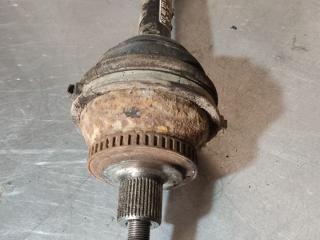 полуось передняя левая (приводной вал, ШРУС) Audi A6 Allroad Quattro C5 (2000 - 2006), 2.7 л., бензин, 4Z7407271E