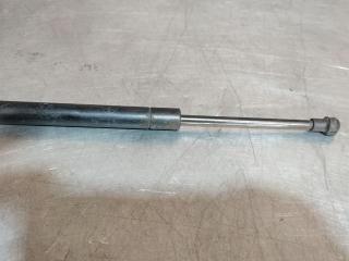 амортизатор капота BMW 3 серия E46 (1997 - 2003), 51238202688