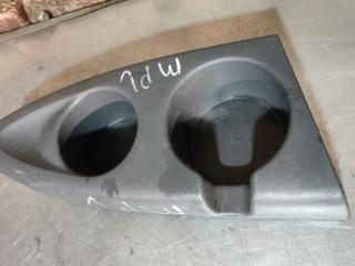 подстаканник Mazda MPV LW 2002, LC62685L1