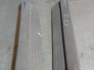 накладка на порог внутренняя Kia Carens 1 поколение [рестайлинг] (2002 - 2006), 0K2FA68720, 0K2FA68710