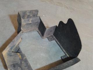 воздуховод (дефлектор) радиатора Nissan Primera P12 (2001 - 2008), 62685AV500