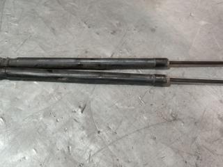 амортизатор крышки багажника (3-5 двери) Volkswagen Touran 1 поколение (2003 - 2006), 1T0827550C