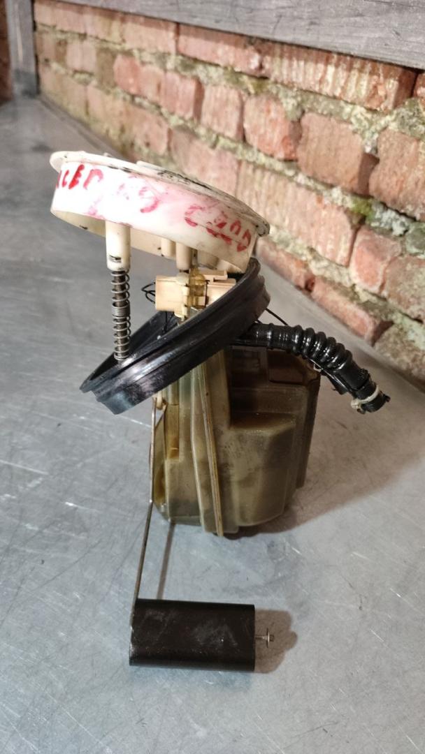 заборник топлива Mercedes-Benz C-Класс W203/S203/CL203 (2000 - 2004), 2.2 л., дизель, A2034700794 - фото №1