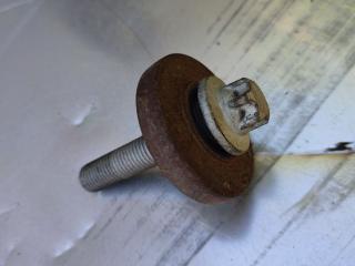 болт двигателя Opel Astra H (2004 - 2007), 1.6 л., бензин