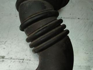 патрубок воздушного фильтра Toyota Corolla 9 поколение (E120/E130) (2002 - 2004), 1.4 л., бензин, 1788122070