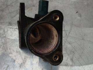 фланец (тройник) системы охлаждения Volkswagen Passat B5 2001, 1.8 л., бензин, 058121133B