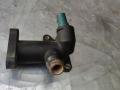 фланец (тройник) системы охлаждения Volkswagen Passat B5 2001, 1.8 л., бензин, 058121133B - фото №2