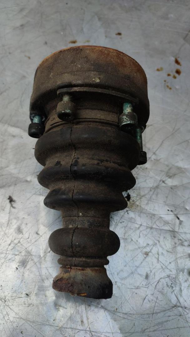 ШРУС внутренний Volkswagen Passat B5 (1996 - 2001), 0.8 л., бензин - фото №1