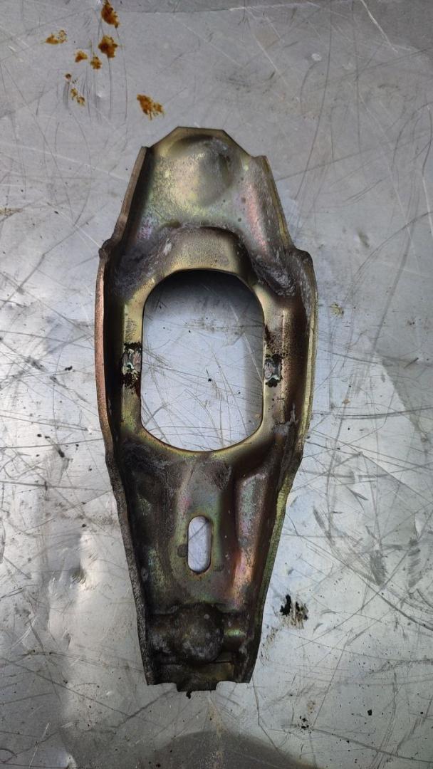 вилка сцепления Volkswagen Passat B5 1997, 1.8 л., бензин, МКПП, 012141719B - фото №1