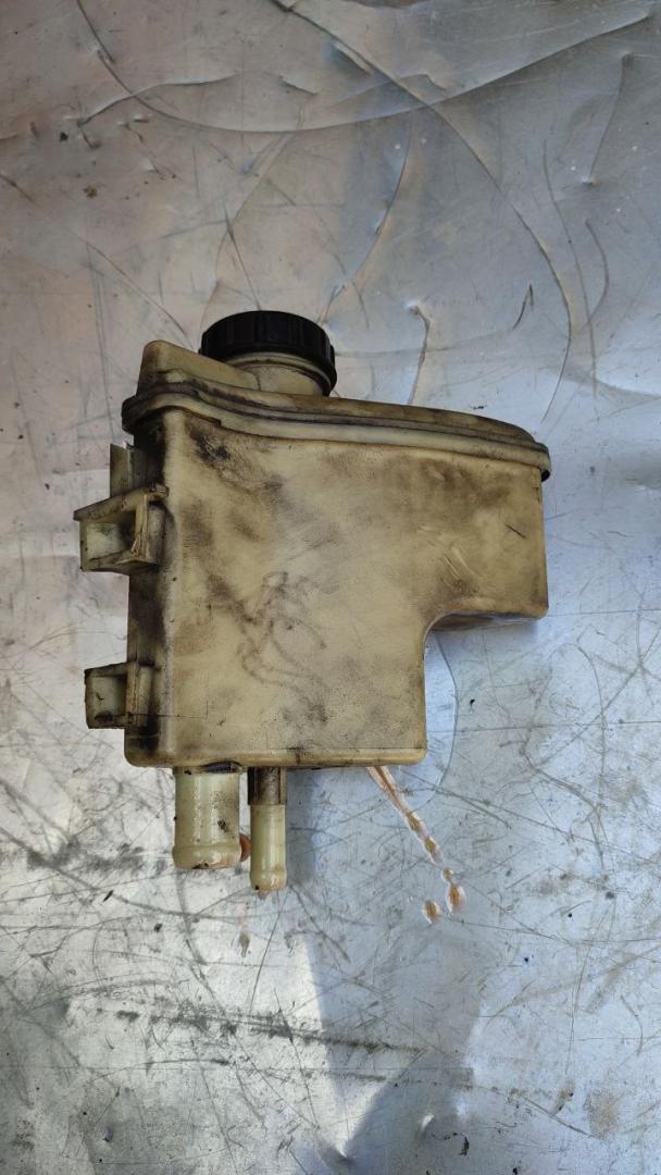 бачок гидроусилителя Renault Symbol 1 поколение (1999 - 2002), 7700414664 - фото №1