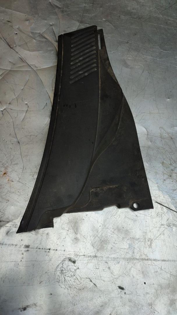 жабо дождевик Renault Symbol 1 поколение (1999 - 2002), 7700410609 - фото №1