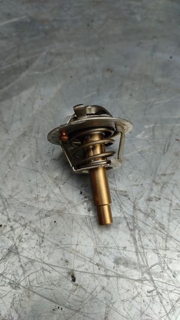 термостат Mercedes-Benz C-Класс W204/S204 (2006 - 2011), 1.8 л., бензин - фото №1