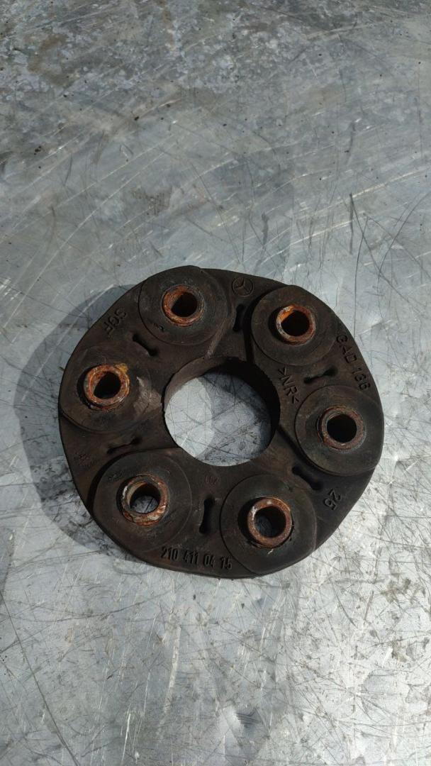 муфта кардана Mercedes-Benz C-Класс W204/S204 (2006 - 2011), 1.8 л., бензин, АКПП, 2104110415 - фото №1