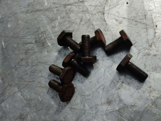 болт двигателя Saab 95 1 поколение (1959 - 1977), 2.0 л., бензин, МКПП