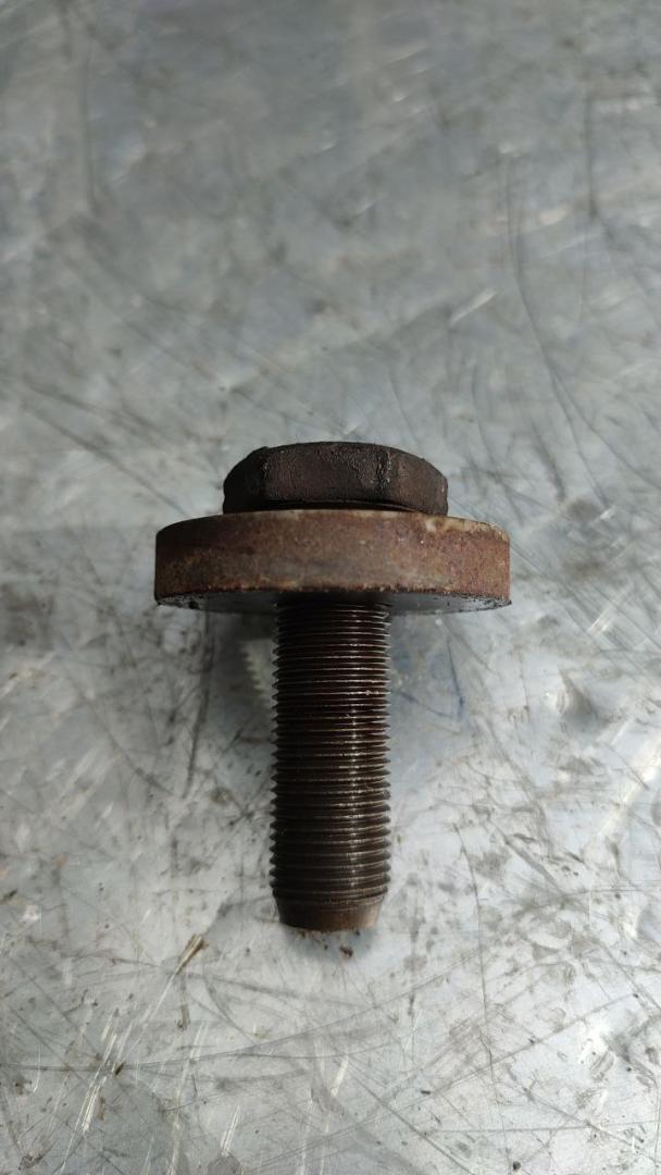 болт двигателя Saab 95 1 поколение (1959 - 1977), 2.0 л., бензин - фото №1