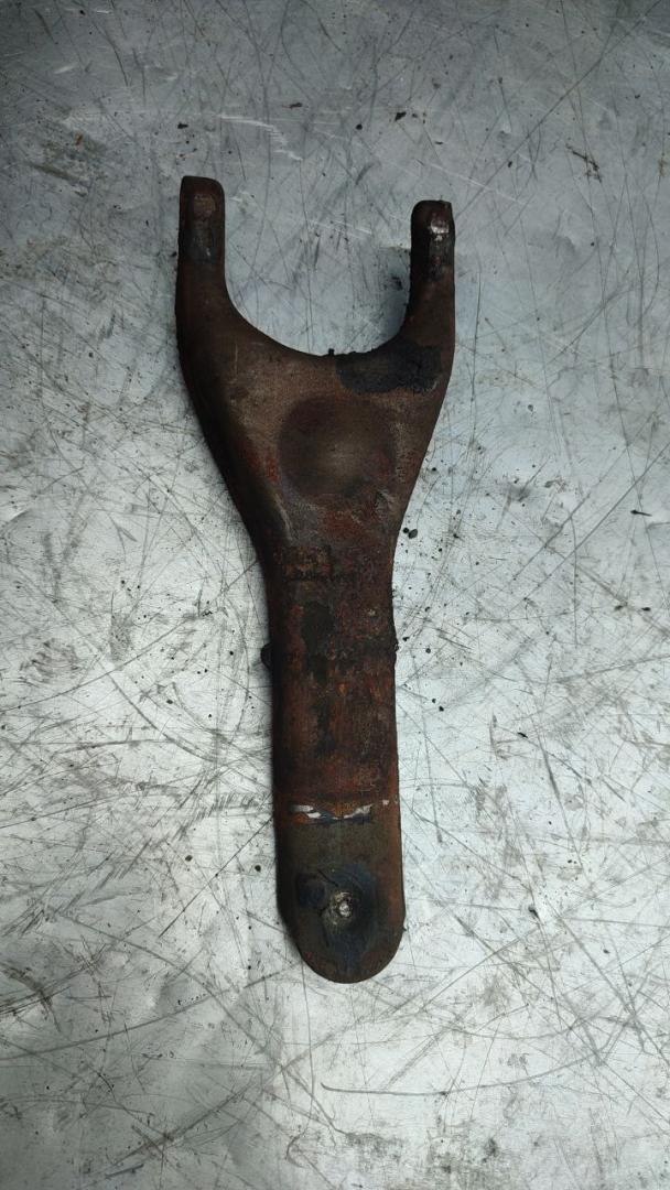 вилка сцепления Toyota Corolla 9 поколение (E120/E130) (2002 - 2004), 1.6 л., бензин, МКПП, 3120417010 - фото №1