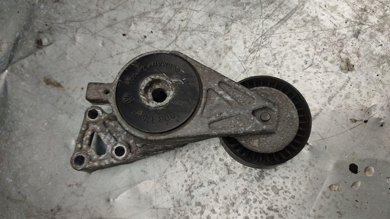 ролик натяжителя Volkswagen Caddy 3 поколение (2004 - 2010), 1.6 л., бензин, 06A903315F - фото №1