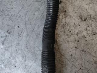 трубка вентиляции картерных газов Volkswagen Caddy 3 поколение (2004 - 2010), 1.6 л., бензин, 06A131127L