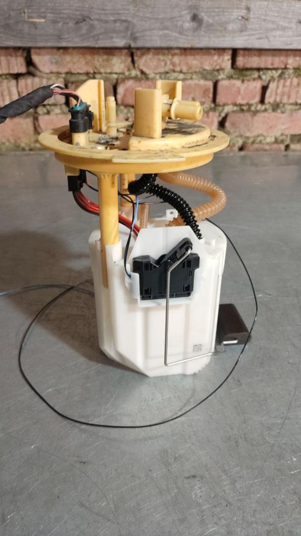 насос топливный Mercedes-Benz E-Класс W213/S213/C238/A238 (2016 - 2020), 2.0 л., дизель, 2054701694 - фото №1