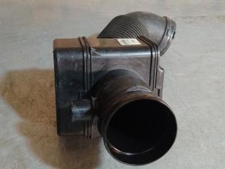 патрубок воздушного фильтра Land Rover Range Rover 4 поколение (2012 - 2017), FPLA9C619AD