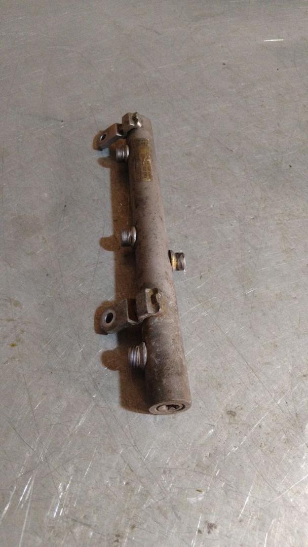 топливная рампа Mercedes-Benz Sprinter 2 поколение (W906) (2006 - 2014), 3.0 л., дизель, A6420702595, 6420702595 - фото №1