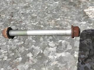 болт Hyundai Sonata NF (2005 - 2008), 2.4 л., бензин, МКПП