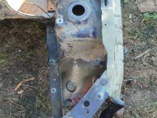 лонжерон левый Renault Clio 2 поколение [рестайлинг] (2001 - 2003), 1.4 л., бензин