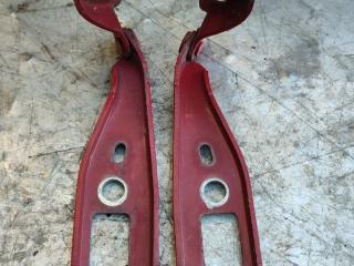 петля капота Ford Fiesta 5 поколение (2001 - 2007), 2S6116800AE, 2S6116801AE