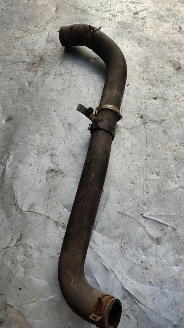 патрубок радиатора Dodge Caravan 4 поколение (2000 - 2007), 2.8 л., дизель - фото №1