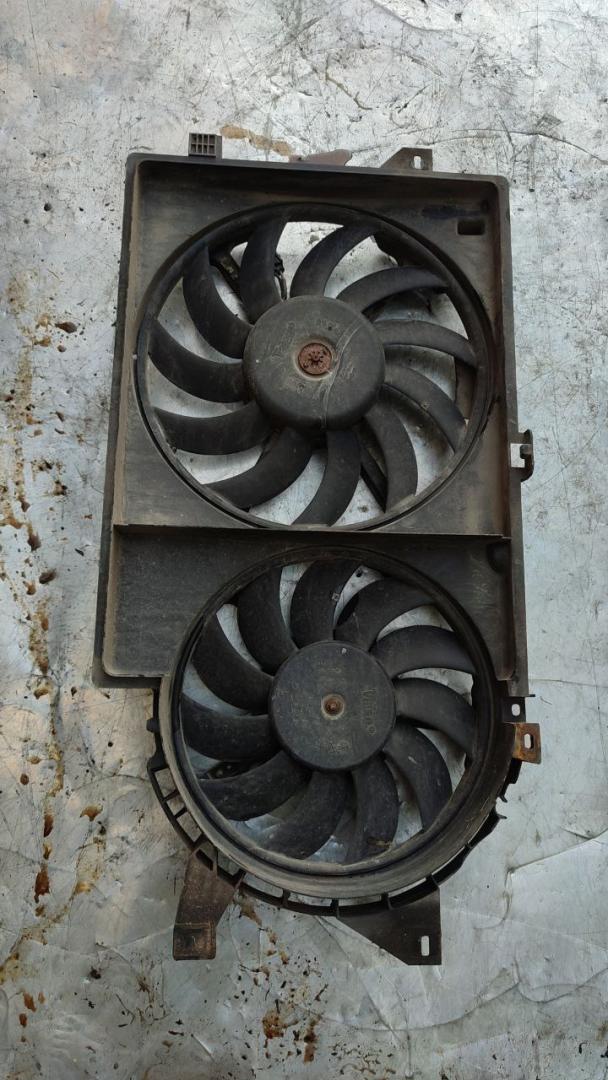 вентилятор радиатора Dodge Caravan 4 поколение (2000 - 2007), 2.8 л., дизель - фото №1