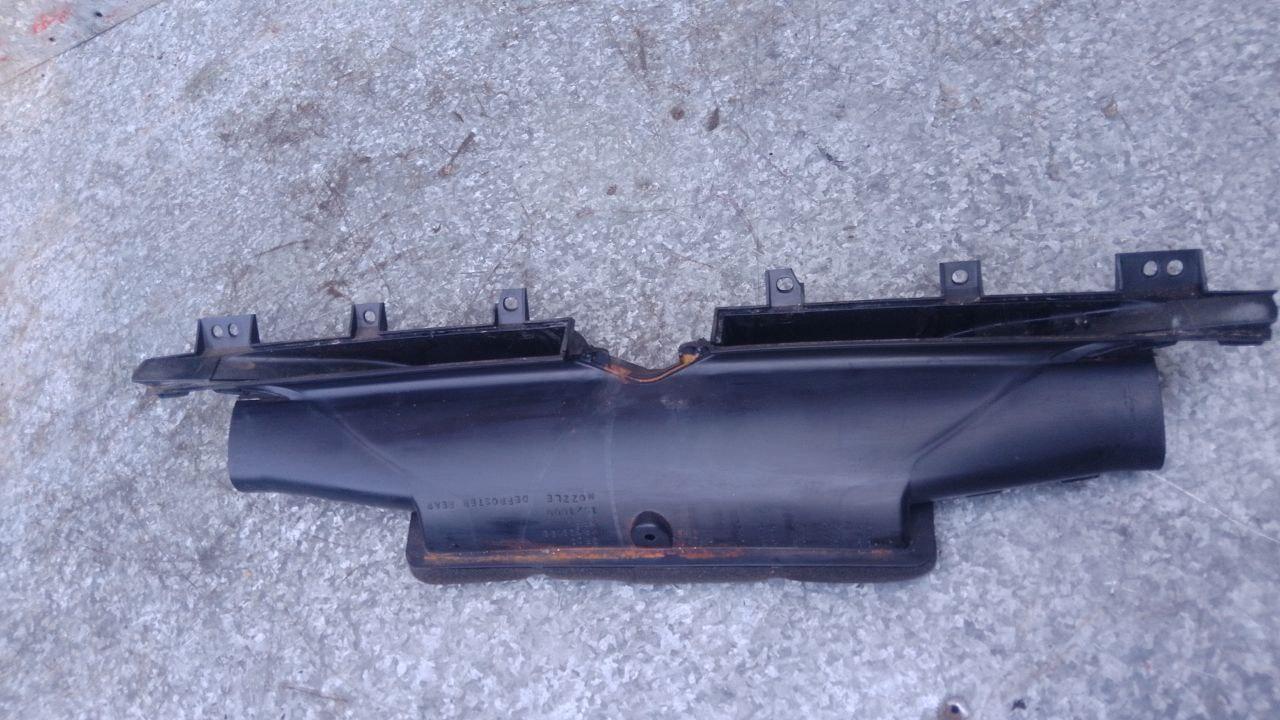 воздуховод (дефлектор) радиатора Mitsubishi Lancer 9 поколение (2003 - 2010), MR398199 - фото №1