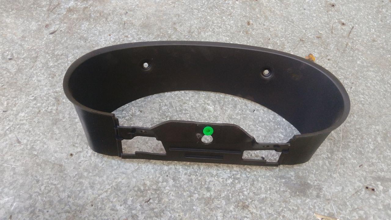 рамка панели приборов Dodge Caravan 4 поколение (2000 - 2007), 25196 - фото №1