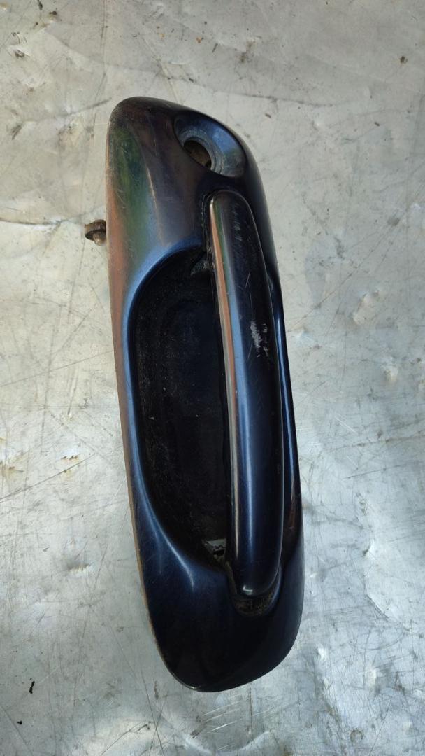 ручка наружная Dodge Caravan 4 поколение (2000 - 2007) - фото №1